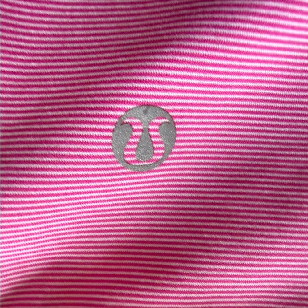 Lululemon athletic top - Picture 3 of 3